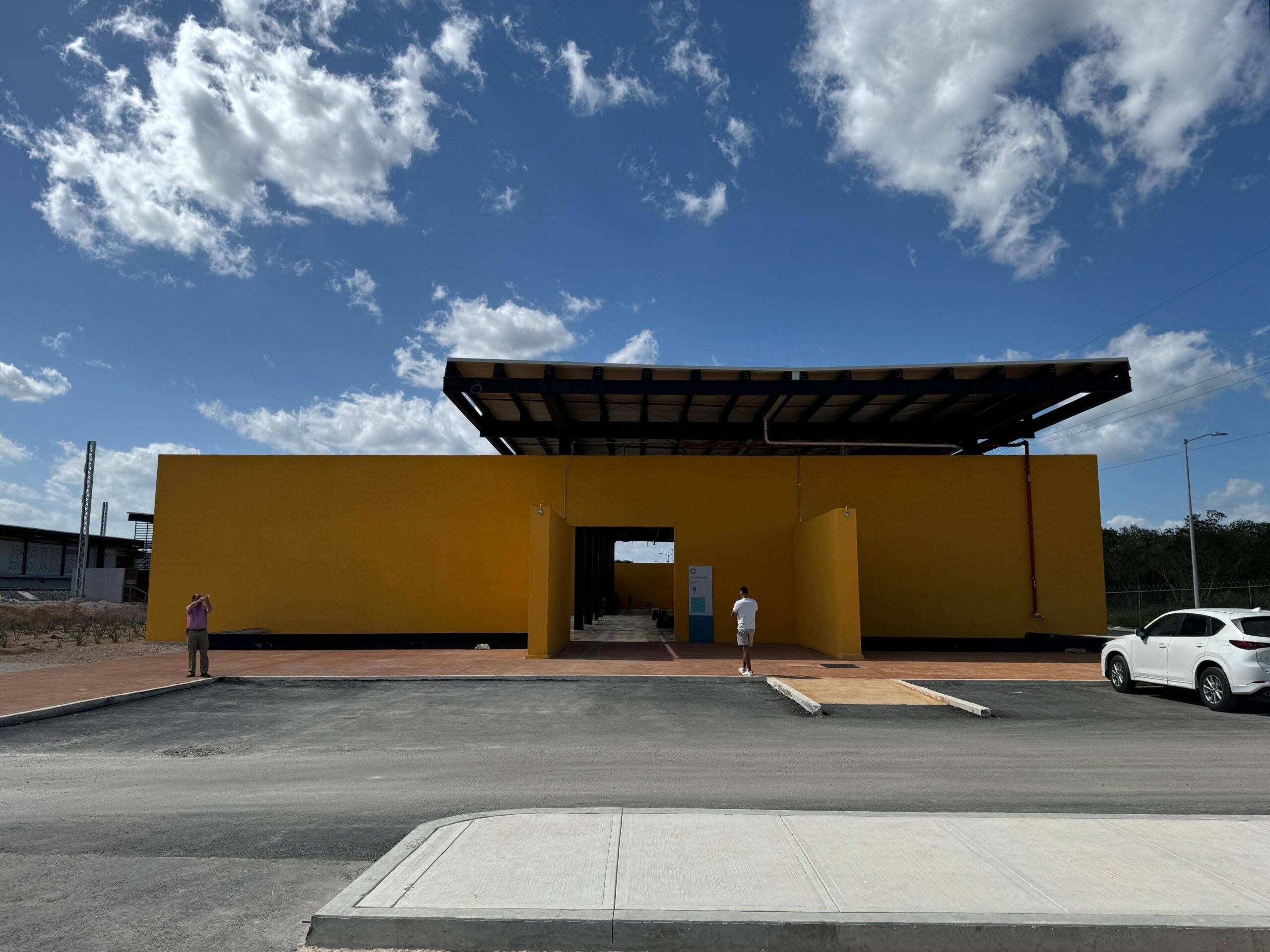 Fachada de la estación de Tren Maya de Izamal